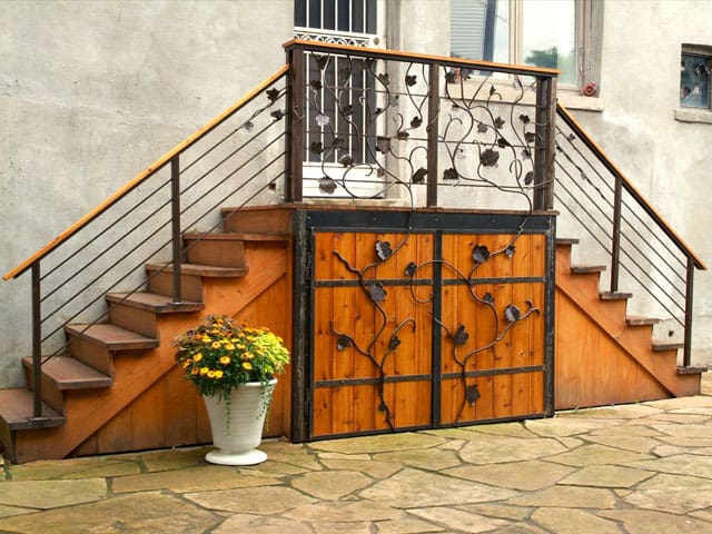 steel railing with leaf design